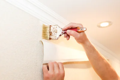 Pose de papier peint à Serville — revêtements muraux et toiles de verre